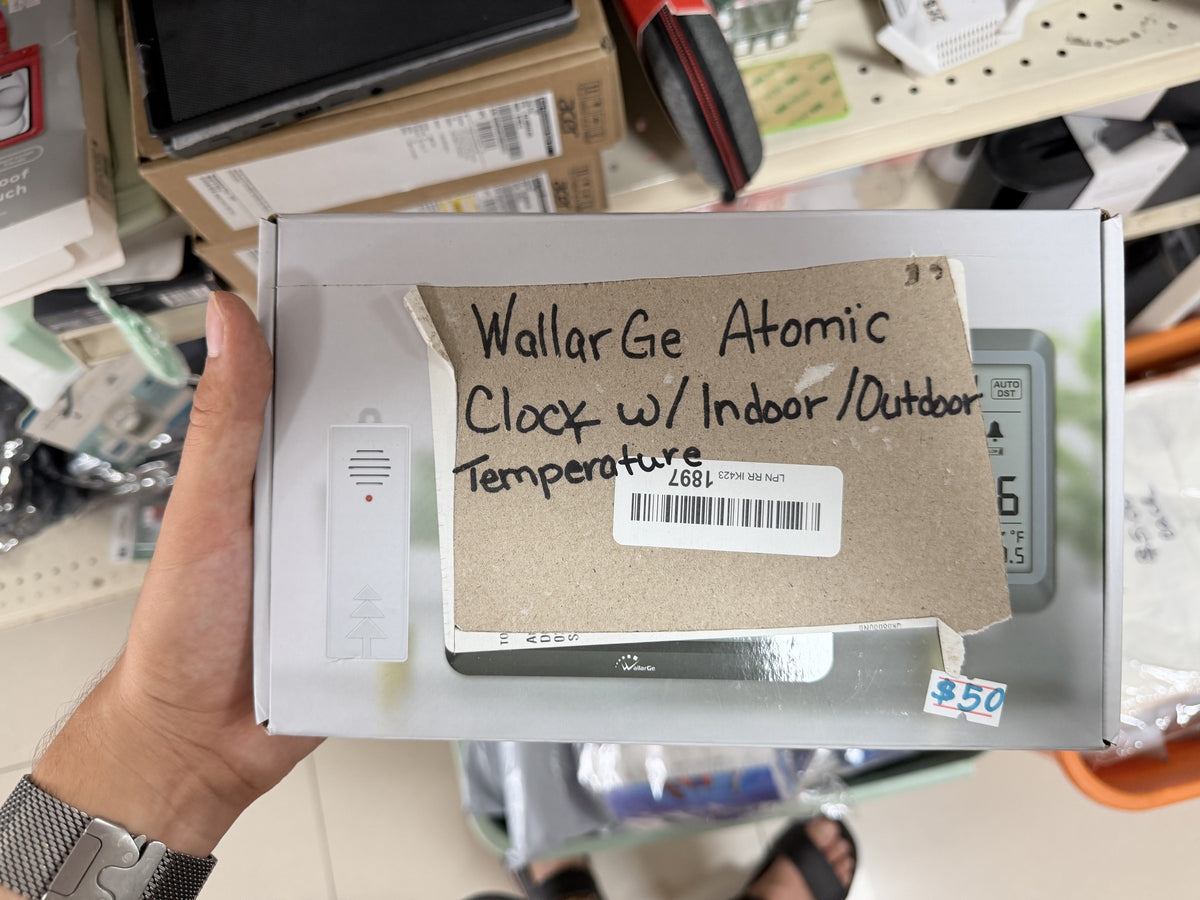 WallarGe Atomic Clock with Indoor/Outdoor Temperature — Black/Silver