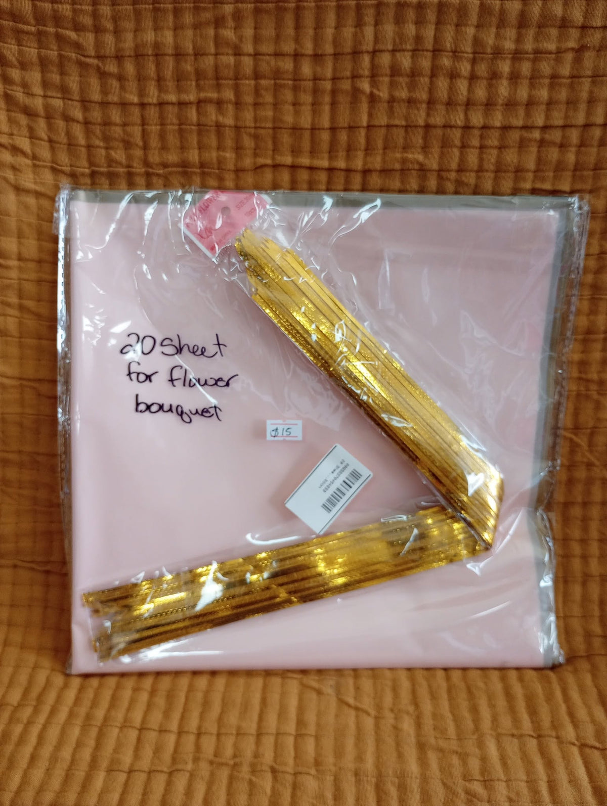 Flower Bouquet Wrapping Sheets and Gold Ties — 20 Sheets