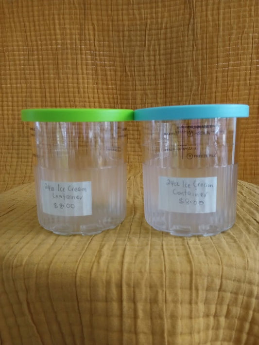 24 ounce ice cream containers with green and blue lids
