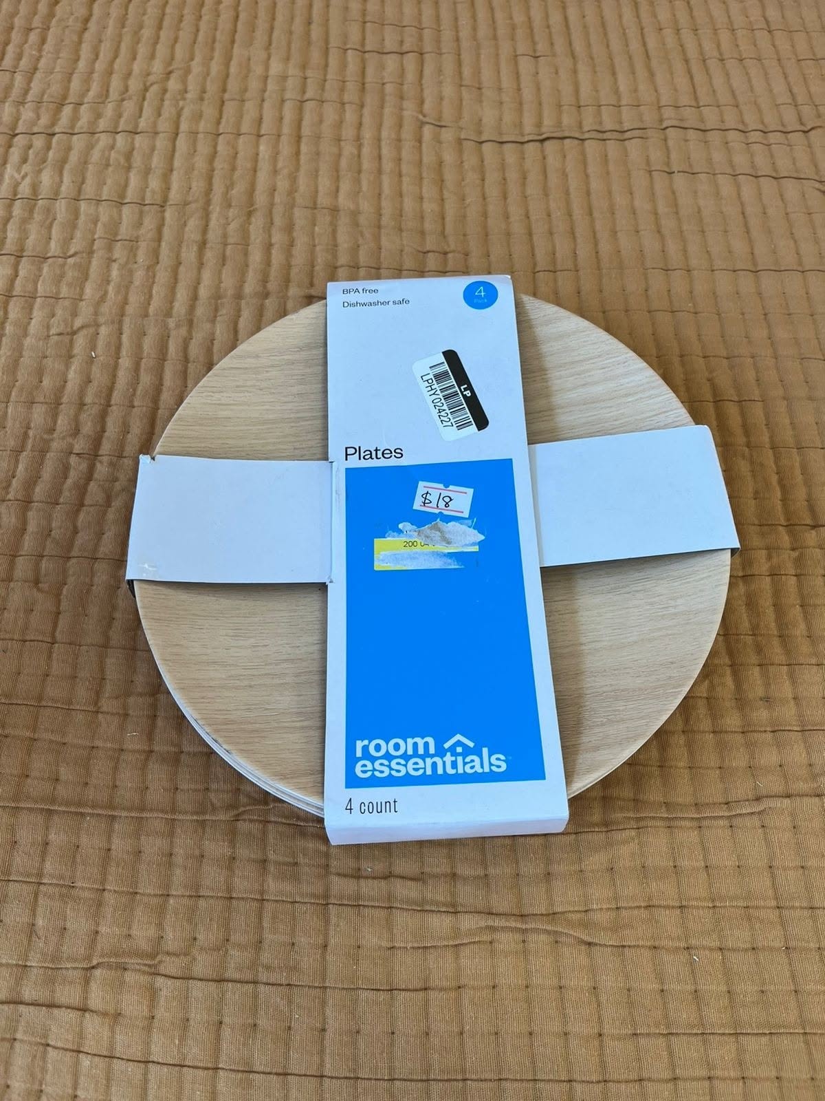 Room Essentials Plates - 4 Piece Set