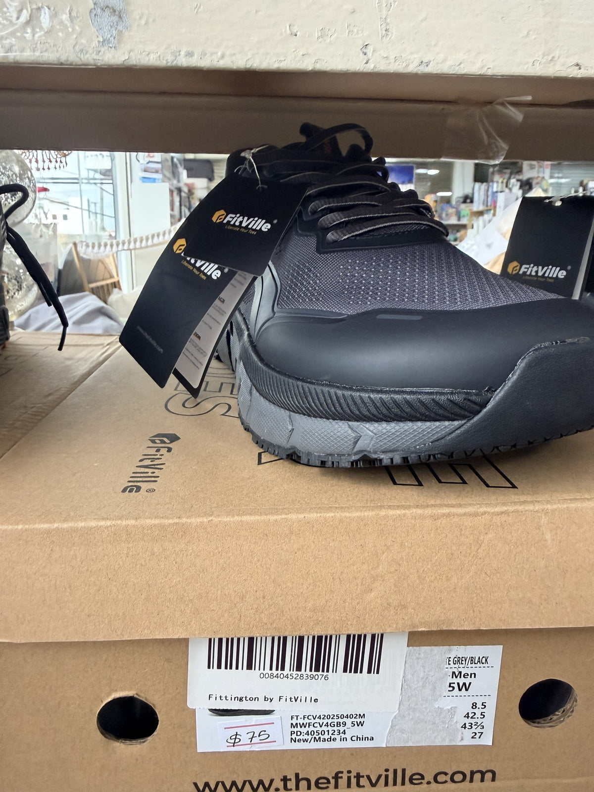 FitVille FlowCore V4 Walking Shoe — Slate Grey/Black; US men's 9.5 W