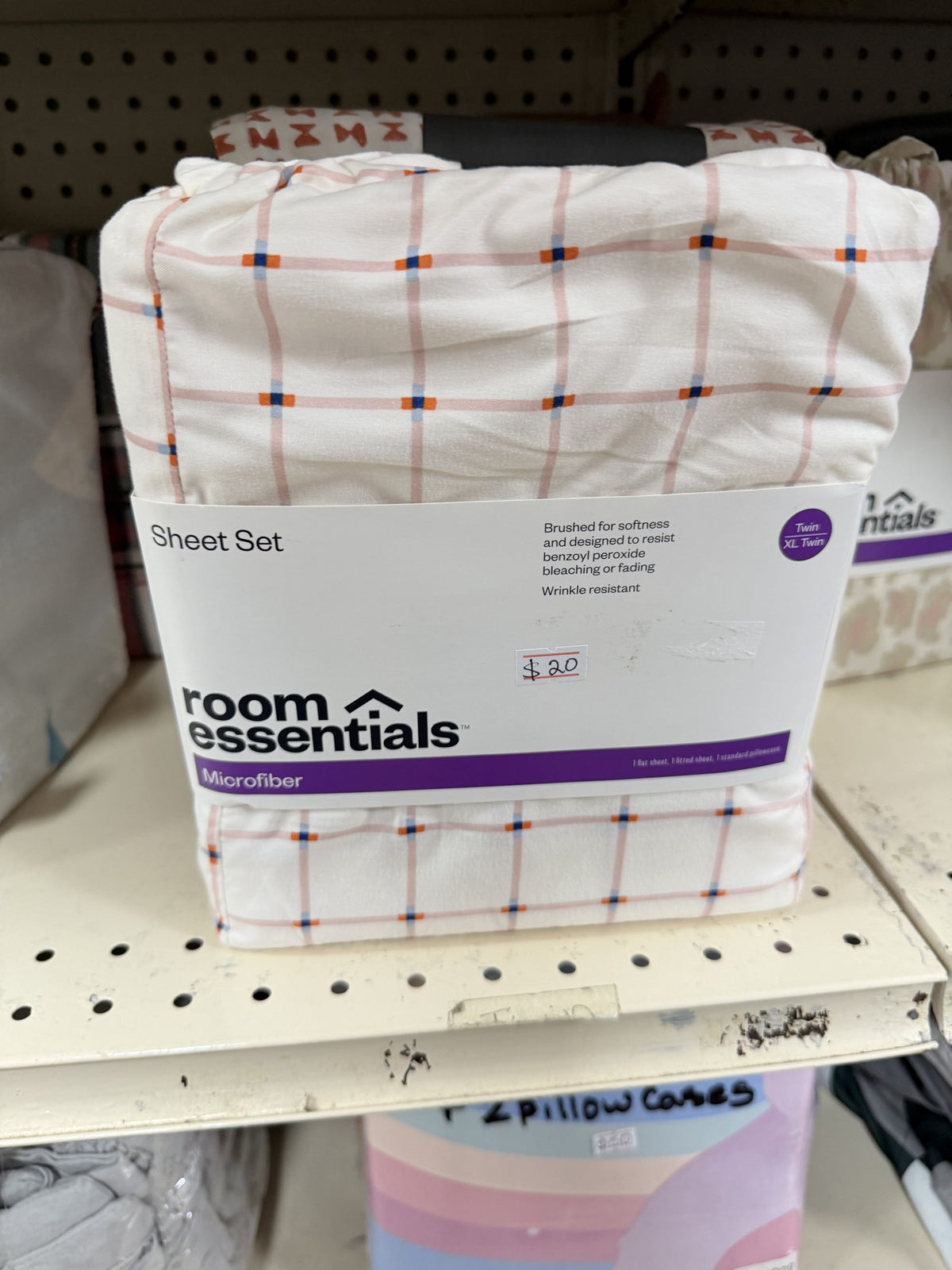 Room Essentials Microfiber Sheet Set — Twin/Twin XL; Grid Print